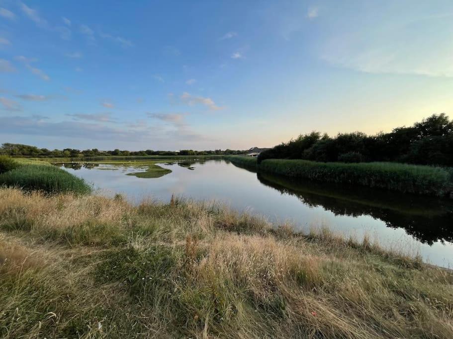 Beautifully Presented 5 Bedroom House With Hot Tub Pwllheli Exteriér fotografie